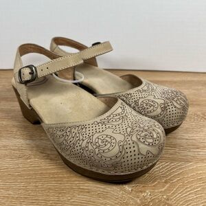 Dansko Sam Mary Jane clog sandals beige floral nubuck leather size 36 (5.5-6)